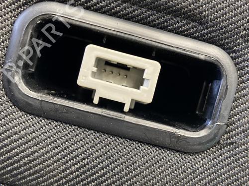 Used Headrest Headrest PEUGEOT 5008 (0U_, 0E_) 1.6 HDi (110 hp) 29361563 29361563