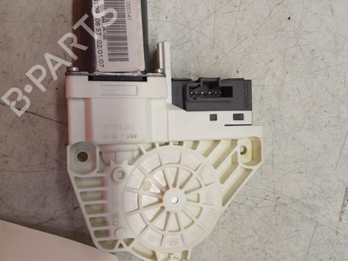 Used Right front window motor Right front window motor LAND ROVER RANGE ROVER SPORT I (L320) 2.7 D 4x4 (190 hp) 29362267 29362267