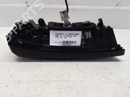 Used Right tailgate light PEUGEOT 308 III (FB_, FH_, FP_, F3_, FM_) BlueHDi 130 (FBYHZL, FBYHZT) (131 hp) 29370264