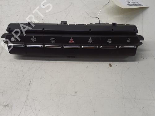 Used Warning switch Warning switch PEUGEOT 5008 (0U_, 0E_) 2.0 HDi 150 / BlueHDi 150 (150 hp) 29366139 29366139