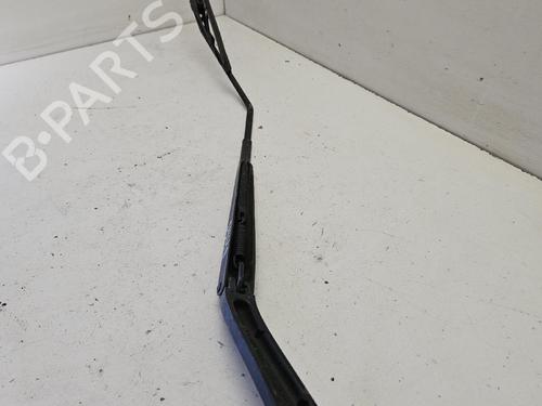 Used Front windshield wiper arm Front windshield wiper arm 37658387 37658387