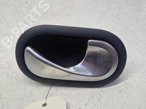 Høyre bak invendig håndtak RENAULT CLIO III (BR0/1, CR0/1) 1.5 dCi (C/BR0G, C/BR1G) (68 hp) 29368440