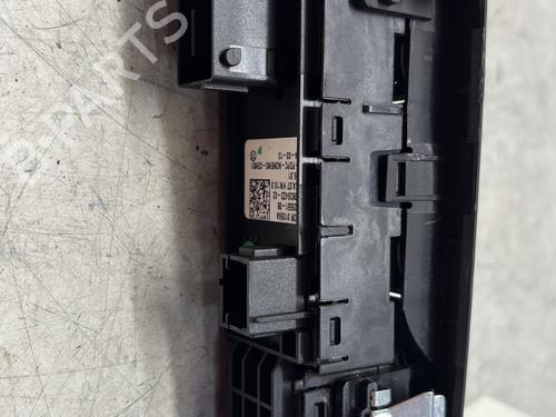 Left front window switch PEUGEOT 308 SW II (LC_, LJ_, LR_, LX_, L4_) 1.6 HDi / BlueHDi 115 (LCBHXM, LCBHXT) | BP29365834I27