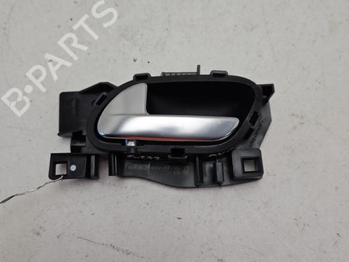Maneta interior delantera izquierda PEUGEOT 208 I (CA_, CC_) 1.4 HDi (68 hp) 31646577