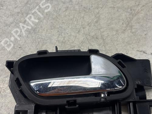Used Front right interior door handle Front right interior door handle PEUGEOT 3008 I MPV (0U_) 1.6 HDi (114 hp) 34108893 34108893