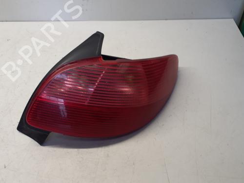 Høyre baklys PEUGEOT 206 Hatchback (2A/C) 1.4 i (75 hp) 29368337