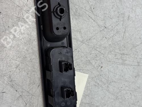Left front window switch PEUGEOT 407 (6D_) 2.0 HDi 135 (6DRHRH, 6DRHRE, 6DRHRG, 6DRHRJ) | BP29365979I27