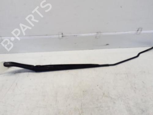 front-windshield-wiper-arm-renault-megane-iv-hatchback-b9amn_-2015-30641683 main image
