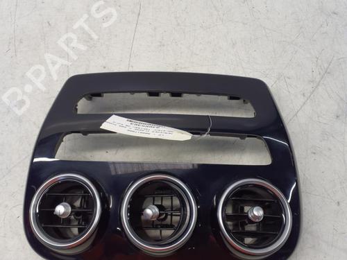 Air vent MERCEDES-BENZ C-CLASS (W205) C 220 BlueTEC / d (205.002, 205.004) | BP29366918I21 