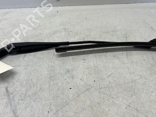 Used Front windshield wiper arm PEUGEOT 2008 I (CU_) 1.2 VTi (82 hp) 29367109