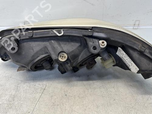 Højre forlygte OPEL ZAFIRA A MPV (T98) 2.0 DTI 16V (F75) (101 hp) 29367152