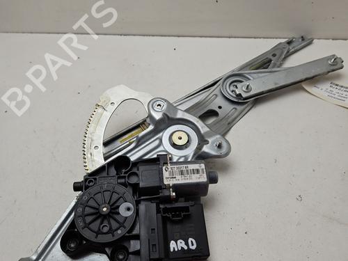 Elevalunas trasero derecho RENAULT GRAND SCÉNIC III (JZ0/1_) 1.5 dCi (JZ09, JZ0D, JZ10, JZ14, JZ1G, JZ29, JZ2C) (110 hp) 31370268