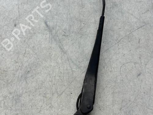 Used Front windshield wiper arm Front windshield wiper arm PEUGEOT 308 II (LB_, LP_, LW_, LH_, L3_) 1.6 BlueHDi 120 (120 hp) 31300630 31300630