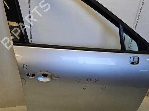 Used Right front door RENAULT SCÉNIC III (JZ0/1_) 1.9 dCi (JZ0J, JZ1J, JZ1K, JZ1S) (131 hp) 32066787