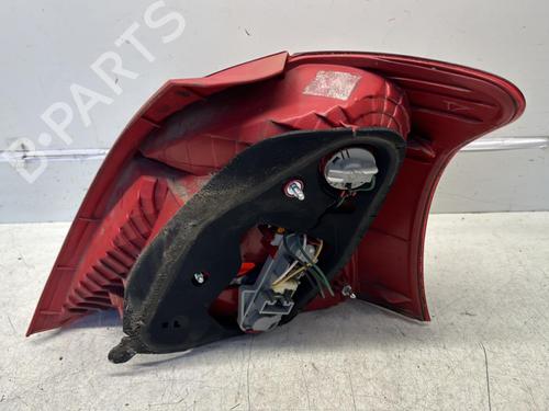Venstre baglygte TOYOTA YARIS (_P9_) 1.0 VVT-i (KSP90_, KSP90R) (69 hp) 29369185