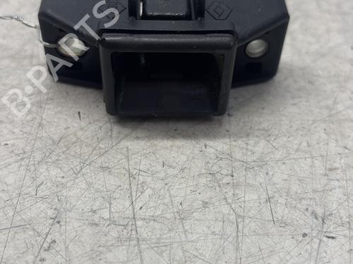 Used Tailgate lock DACIA SANDERO II TCe 90 (B8M1, B8MA, B8AC) (90 hp) 29363143