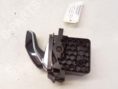 Used Gear lever Gear lever PEUGEOT 5008 II (MC_, MJ_, MR_, M4_) 1.5 BlueHDi 130 (MCYHZJ, MCYHZR, MCYHZX) (131 hp) 29363888 29363888