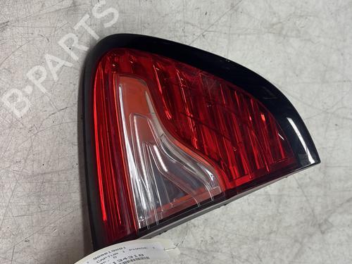 left-tailgate-light-renault-captur-i-j5_-h5_-2013-29362526 main image