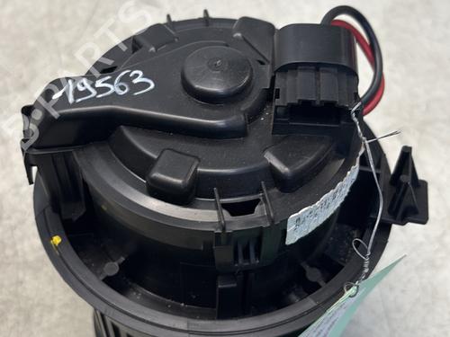 Heater blower motor PEUGEOT 208 I (CA_, CC_) 1.2 VTI 82 | BP29365457M62 