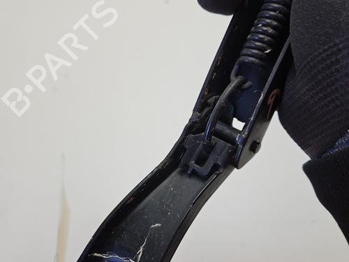 front-windshield-wiper-arm-peugeot-2008-i-cu_-2013-31957429 main image