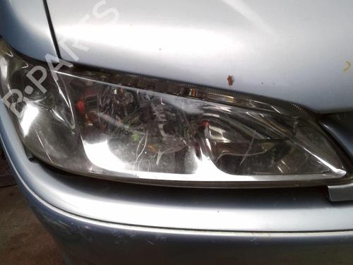 Used Right headlight PEUGEOT 306 Hatchback (7A, 7C, N3, N5) 2.0 HDI 90 (90 hp) 31957510