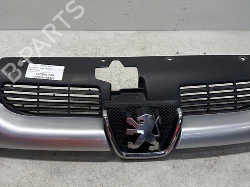 Used Grille PEUGEOT 206 Hatchback (2A/C) 1.4 HDi eco 70 (68 hp) 29362409