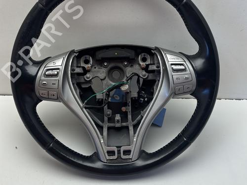 Used Steering wheel NISSAN QASHQAI II (J11, J11_) 1.5 dCi (110 hp) 29475707