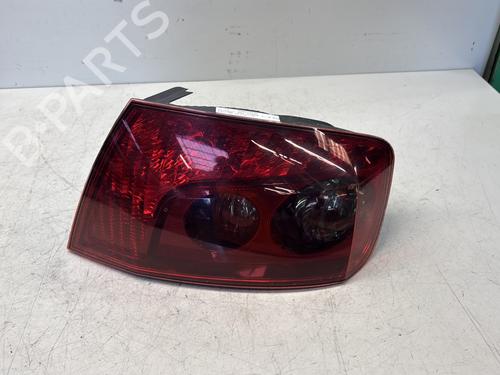 Used Right taillight PEUGEOT 407 (6D_) 2.0 HDi 135 (6DRHRH, 6DRHRE, 6DRHRG, 6DRHRJ) (136 hp) 29363756