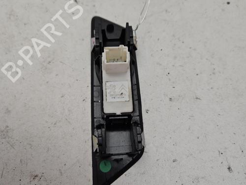 Used Right rear window switch Right rear window switch 37658405 37658405
