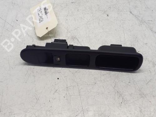 Interrupteur de vitre avant droite PEUGEOT 307 (3A/C) 2.0 HDi 110 (107 hp) 29370328
