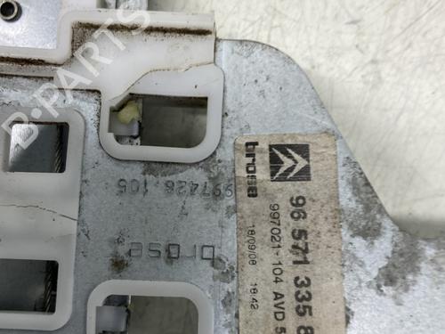 Used Front right window mechanism Front right window mechanism CITROËN C4 I (LC_) 1.6 HDi (90 hp) 29368327 29368327