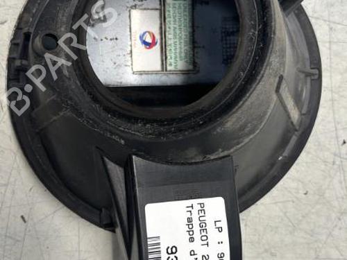 fuel-flap-peugeot-2008-i-cu_-2013-29367106 main image