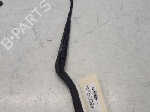 Used Front windshield wiper arm Front windshield wiper arm RENAULT TWINGO III (BCM_, BCA_) 0.9 TCe 90 (BCM9, BCM2) (90 hp) 29370050 29370050