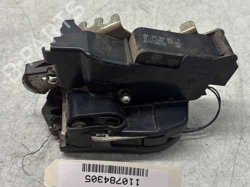Used Front right lock MERCEDES-BENZ VITO Bus (W639) 111 CDI (639.701, 639.703, 639.705) (116 hp) 29364490