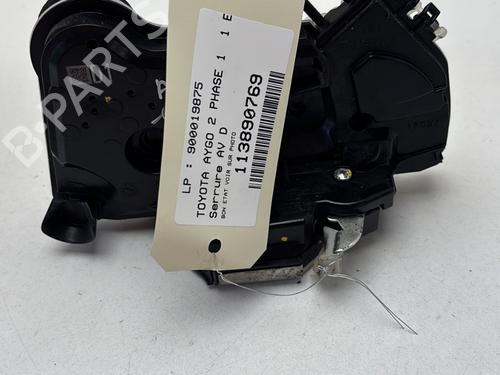 front-right-lock-toyota-aygo-_b4_-2014-29706836 main image