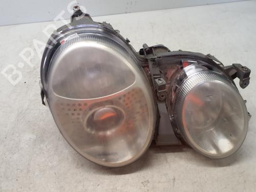 Right headlight MERCEDES-BENZ CLK Convertible (A208) CLK 200 Kompressor (208.444) | BP29365752C29 