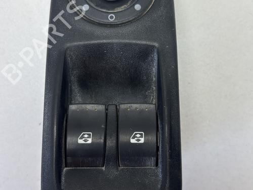 Used Left front window switch RENAULT MASTER II Van (FD) 2.5 dCi (FD02) (101 hp) 29361821