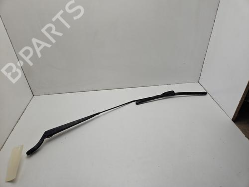 front-windshield-wiper-arm-peugeot-2008-i-cu_-2013-30362619 main image