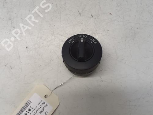 Used Switch NISSAN X-TRAIL I (T30) 2.2 Di 4x4 (114 hp) 29366202