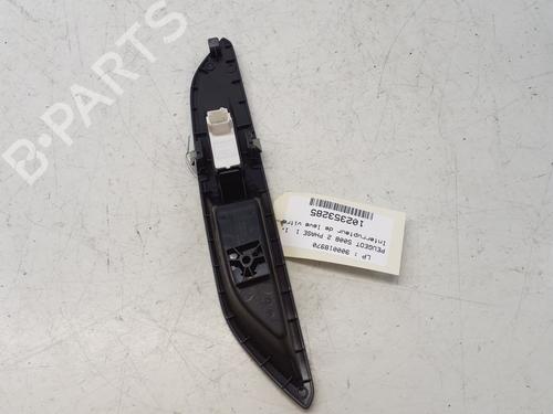 Right rear window switch PEUGEOT 5008 II (MC_, MJ_, MR_, M4_) 1.5 BlueHDi 130 (MCYHZJ, MCYHZR, MCYHZX) | BP29363865I28 