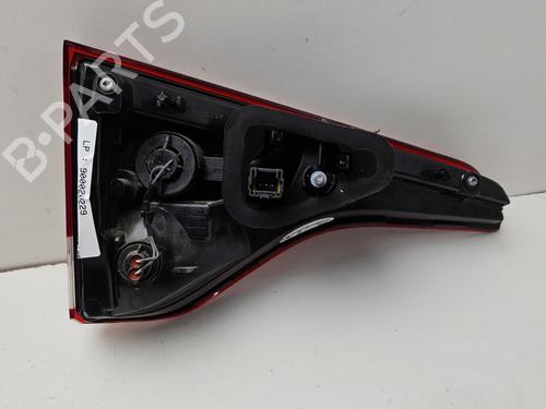 Used Right tailgate light Right tailgate light RENAULT SCÉNIC IV (J9_) 1.7 Blue dCi 120 (J9A7, J9A8) (120 hp) 33125542 33125542