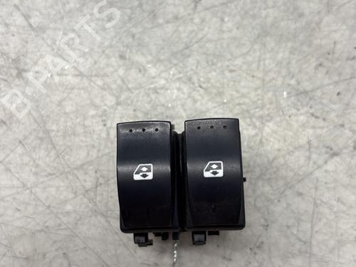 Used Left front window switch RENAULT CLIO II (BB_, CB_) 1.2 16V (BB05, BB0W, BB11, BB27, BB2T, BB2U, BB2V, CB05,... (75 hp) 29362011