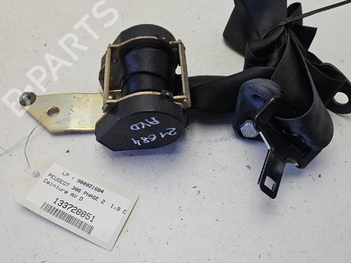 Używane Pas bezpieczeństwa przedni prawy Pas bezpieczeństwa przedni prawy PEUGEOT 306 Hatchback (7A, 7C, N3, N5) 1.9 D (68 hp) 39904908 39904908