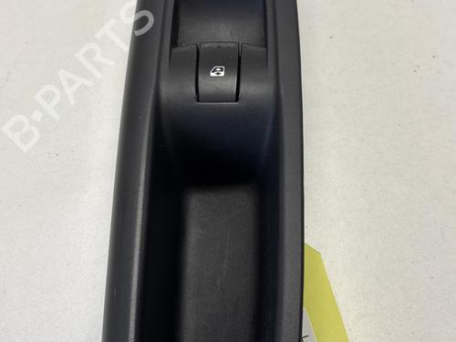 right-front-window-switch-renault-clio-ii-bb_-cb_-1998-1999-2000-2001-2002-2003-2004-2005-2006-2007-2008-2009-2010-2011-2012-2013-2014-2015-2016-31957190 main image