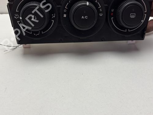 climate-control-citroen-c3-picasso-sh_-2008-29365090 main image