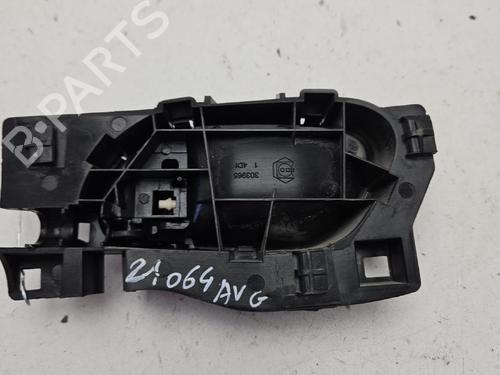 Used Front right interior door handle Front right interior door handle PEUGEOT EXPERT Van (V_) 2.0 BlueHDi 120 (122 hp) 40200157 40200157