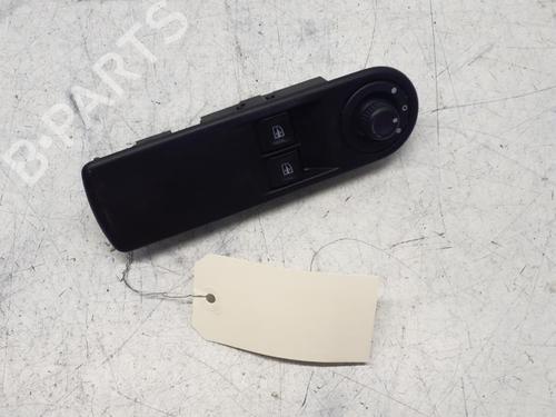Used Left front window switch RENAULT CLIO IV Grandtour (KH_) 1.5 dCi 90 (KHN3, KHN4) (90 hp) 29366815