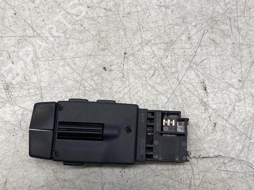 Kombi Kontakt / Stilkkontakt DACIA SANDERO II TCe 90 (B8M1, B8MA, B8AC) (90 hp) 29365358