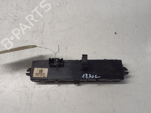 Used Warning switch PEUGEOT 5008 (0U_, 0E_) 2.0 HDi 150 / BlueHDi 150 (150 hp) 29366139