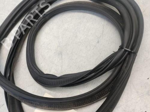 Rubber door seal RENAULT MEGANE IV Hatchback (B9A/M/N_) 1.5 dCi 110 (B9A3) | BP29367534C142 